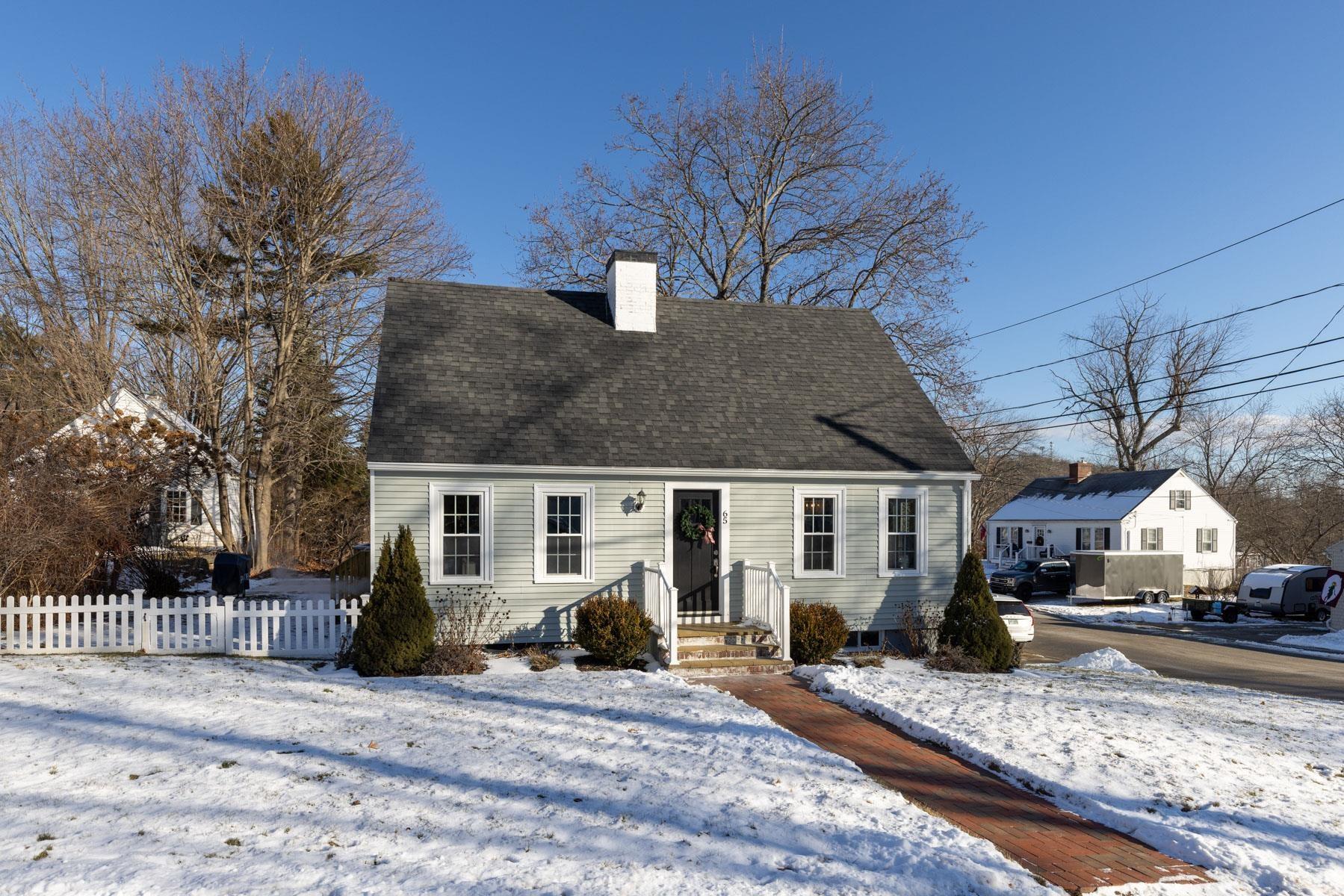 Hough St, Dover, NH 03820