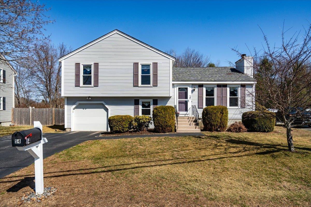 Megan Dr, Manchester, NH 03109