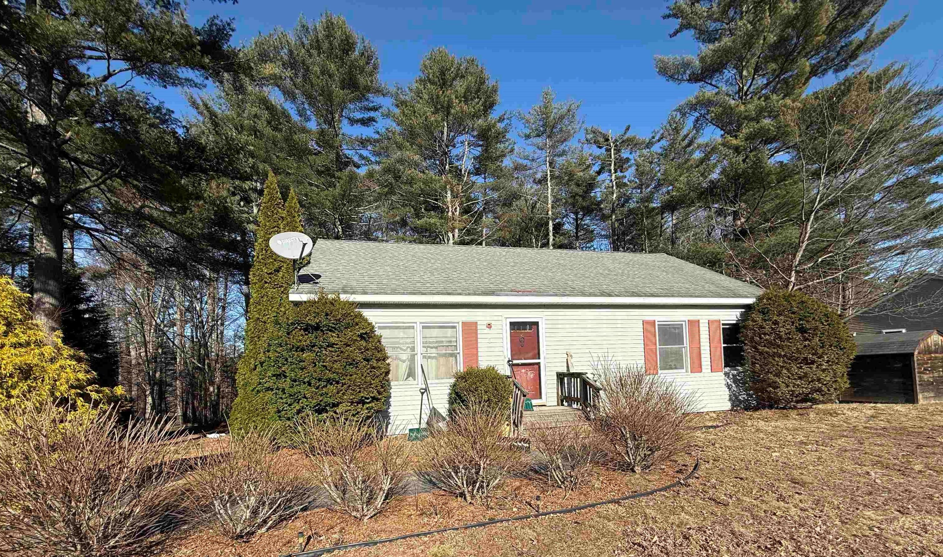 Stillwater Cir, Rochester, NH 03839