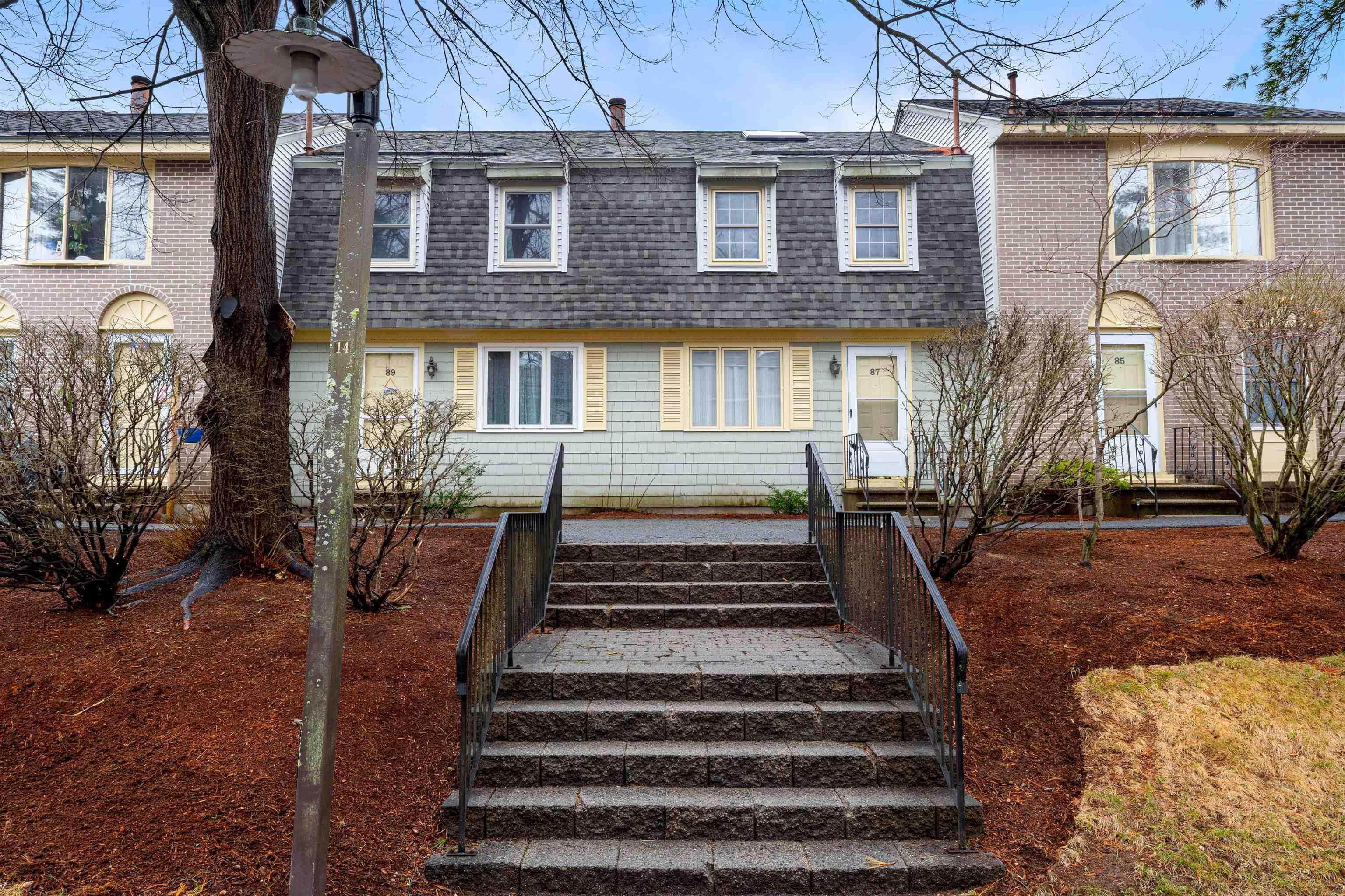 Sentry Way, Merrimack, NH 03054