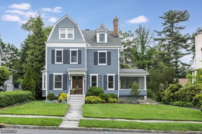 Melrose Pl, Montclair, NJ 07042