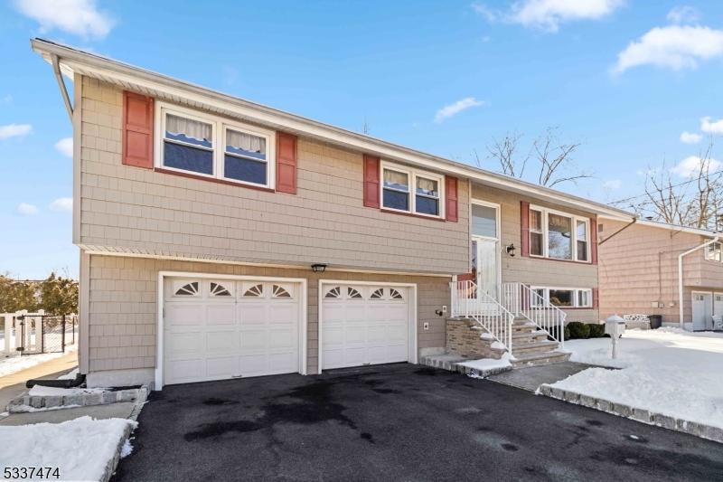 Cypress Ave, Verona, NJ 07044