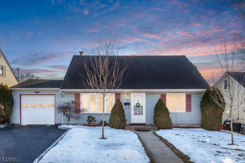 Clara Pl, Cedar Grove, NJ 07009