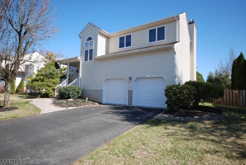 Fisher Dr, Hillsborough, NJ 08844