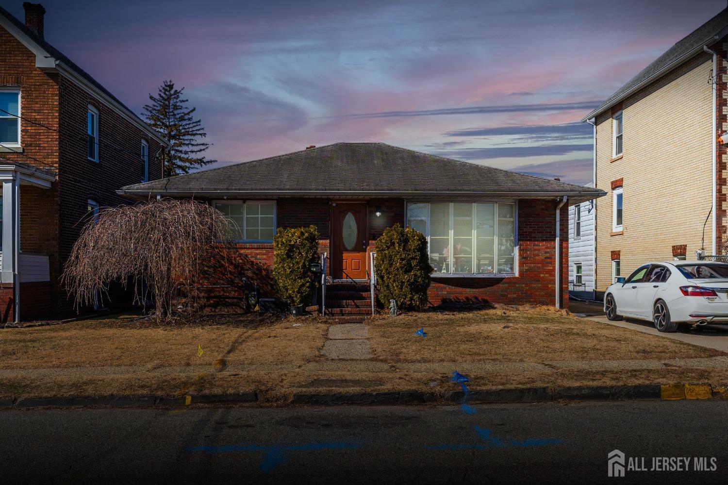 Ryan St, Fords, NJ 08863