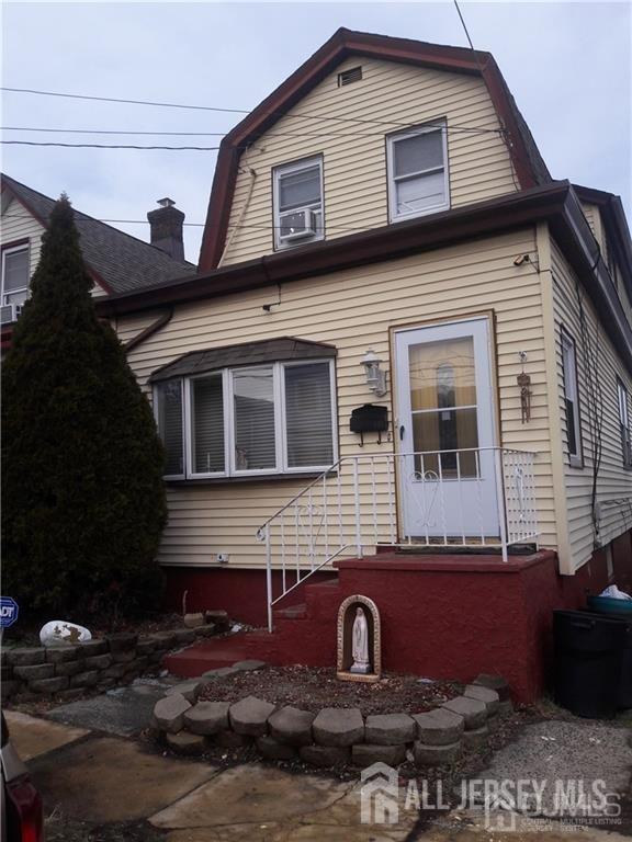 Sutton St, Perth Amboy, NJ 08861