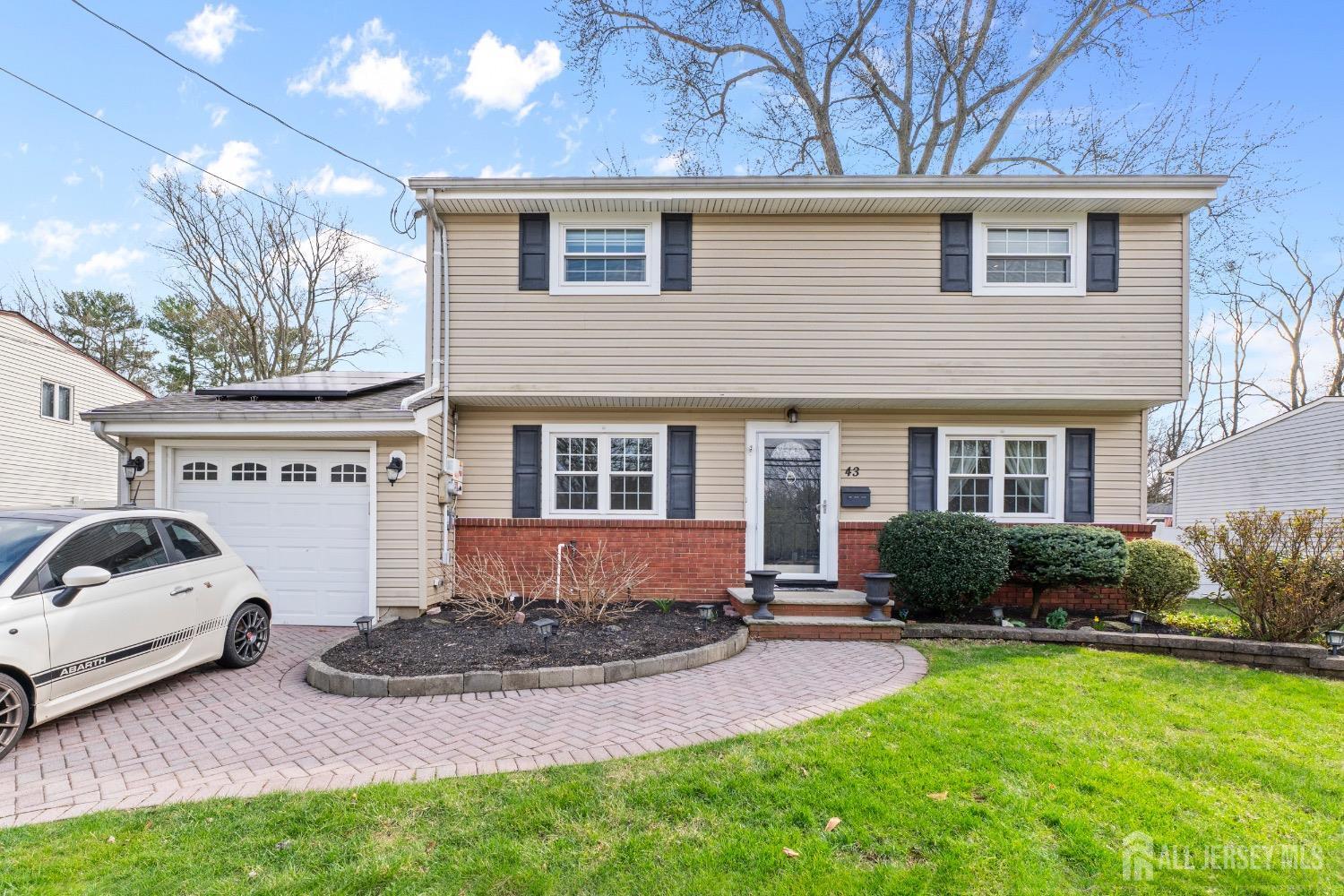 Throckmorton Ln, Old Bridge, NJ 08857
