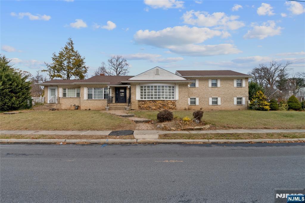 Irvington Ave, Hillside, NJ 07205