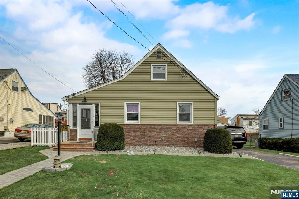 Mount Vernon St, Nutley, NJ 07110