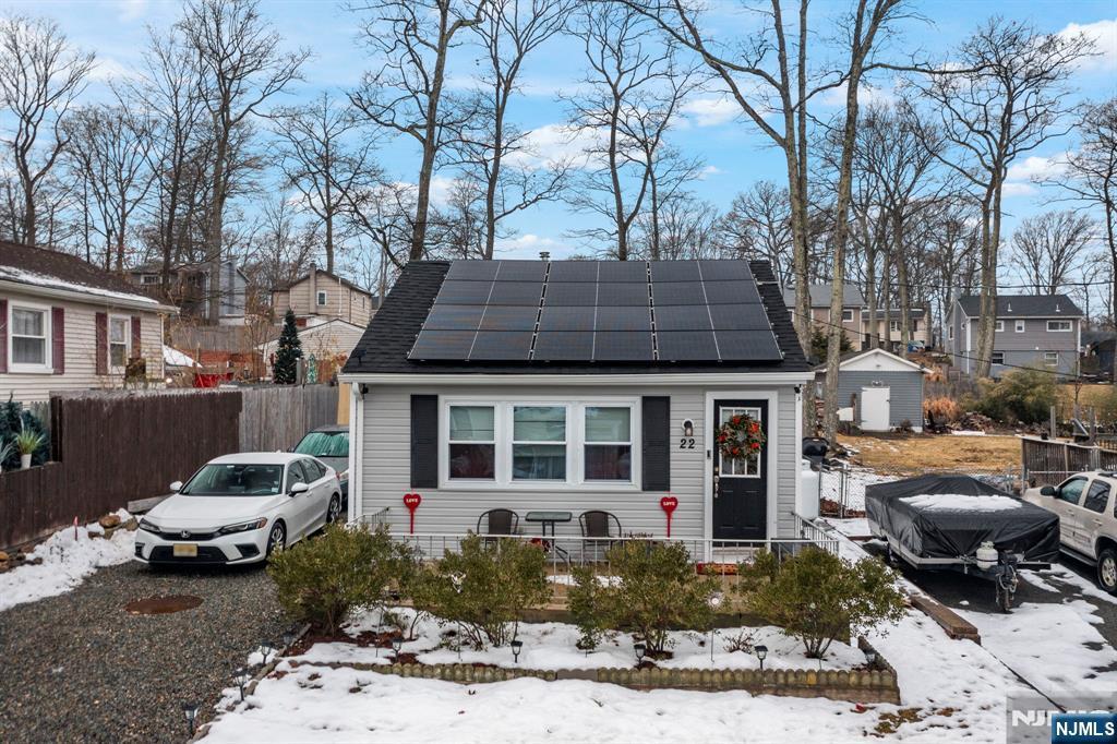 Roosevelt Trl, Hopatcong, NJ 07843