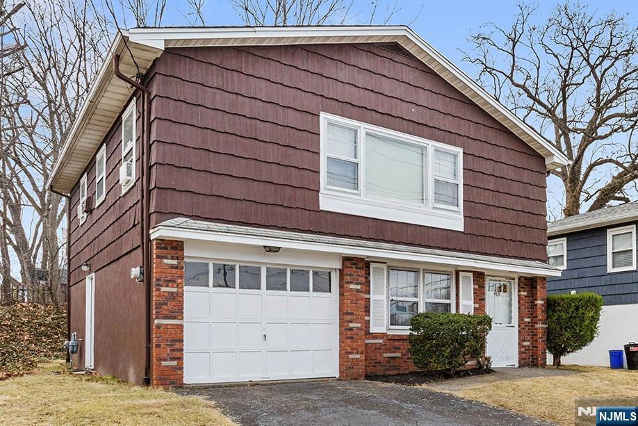 Brook Ave, Passaic, NJ 07055
