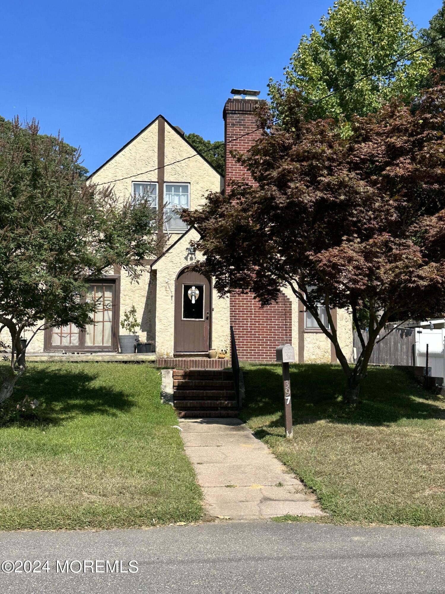 Wells Ave, Oakhurst, NJ 07755