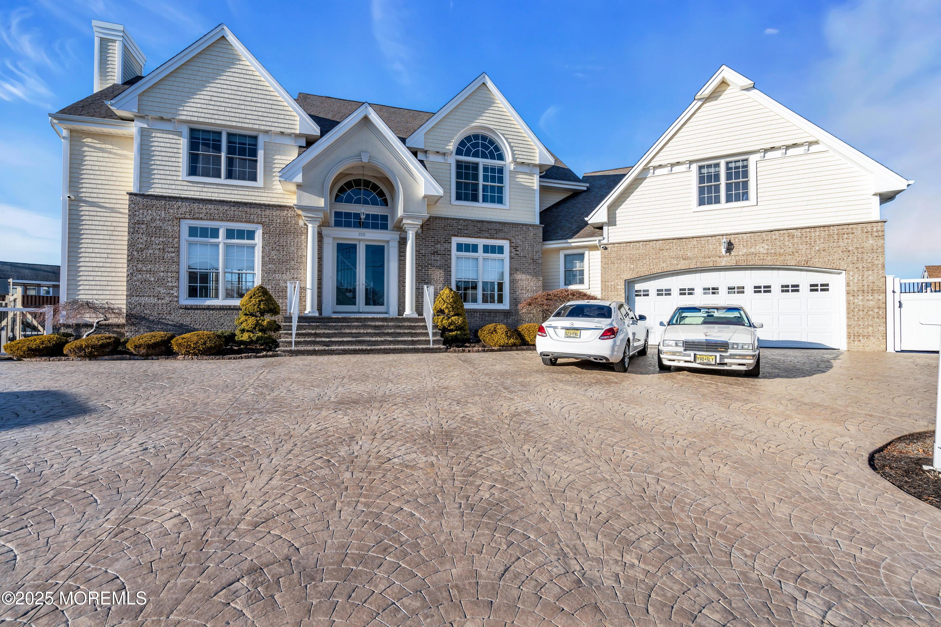 Magnolia Ln, Bayville, NJ 08721