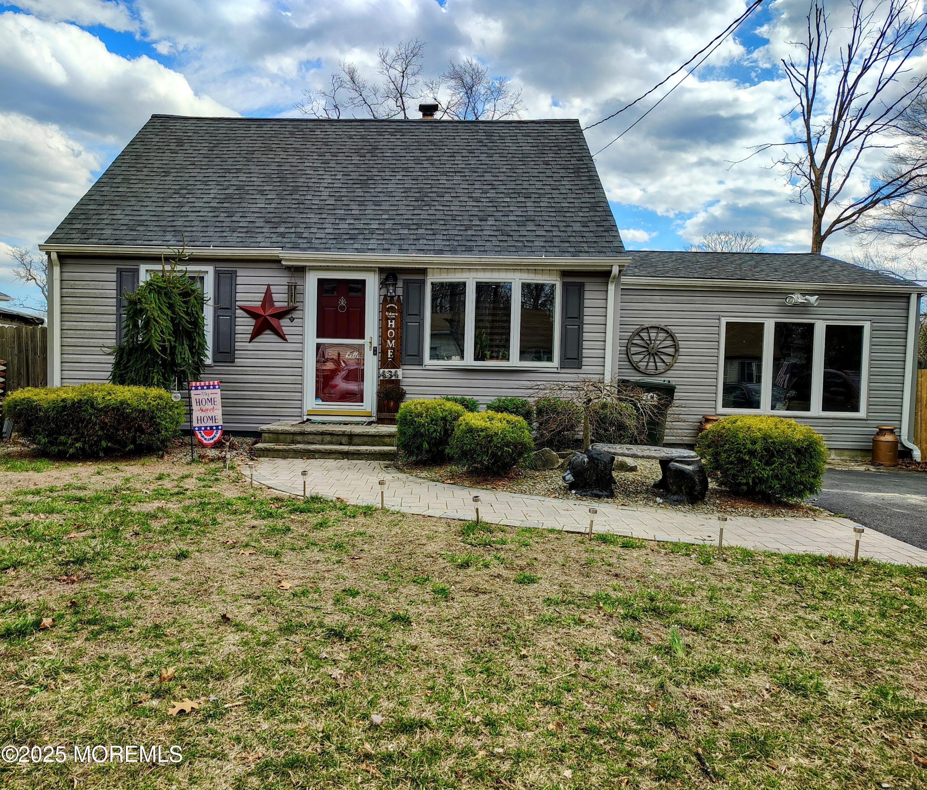 Shady Ln, Howell, NJ 07731