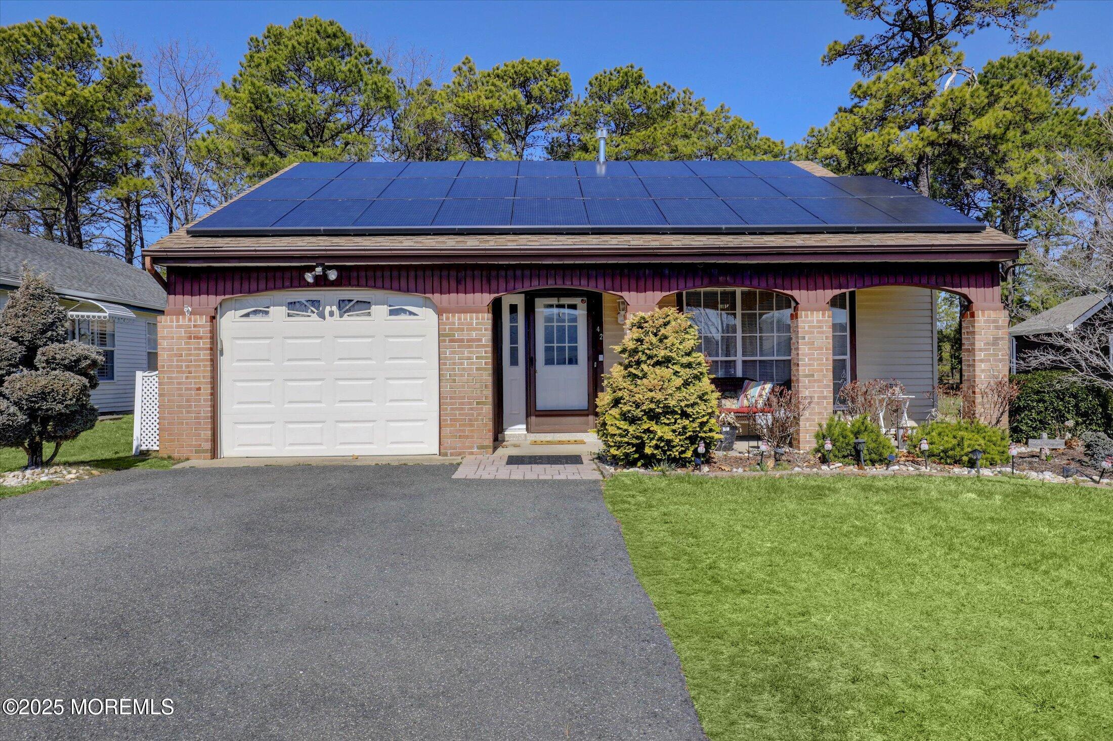 Twyford Ln, Manchester, NJ 08759