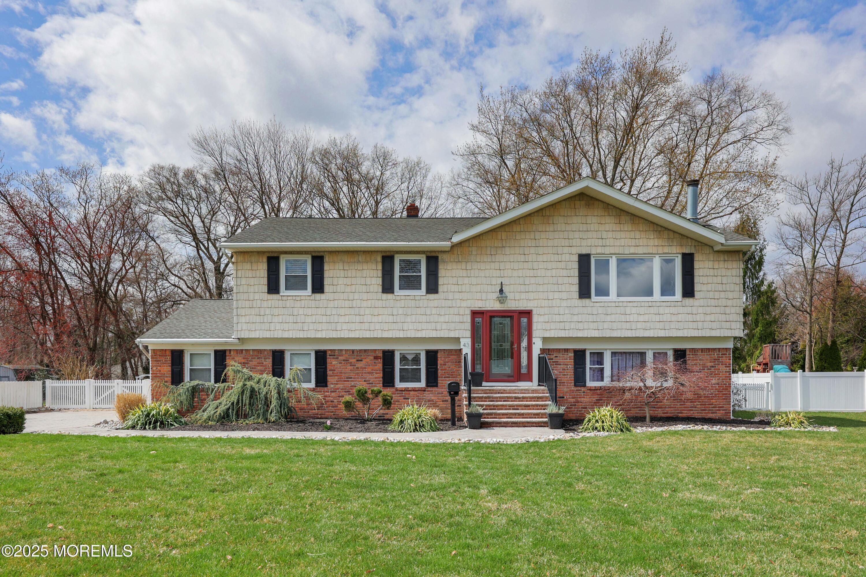 Tanglewood Rd, Middletown, NJ 07748