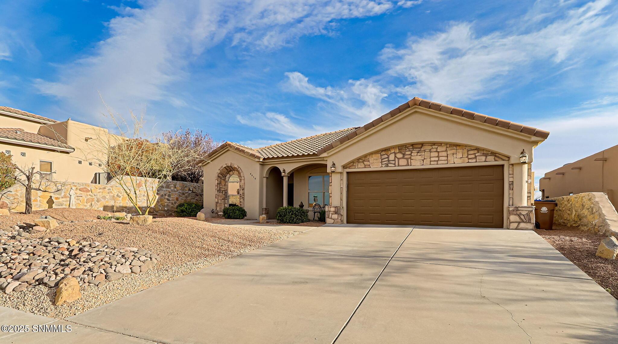 Galisteo Loop, Las Cruces, NM 88011
