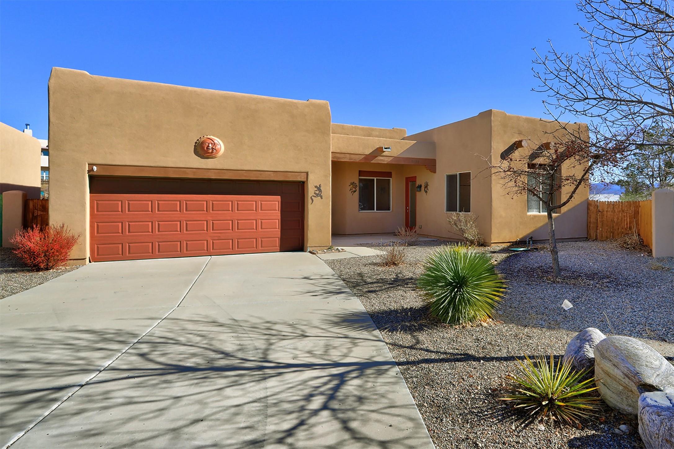 Sereno Loop, Santa Fe, NM 87507