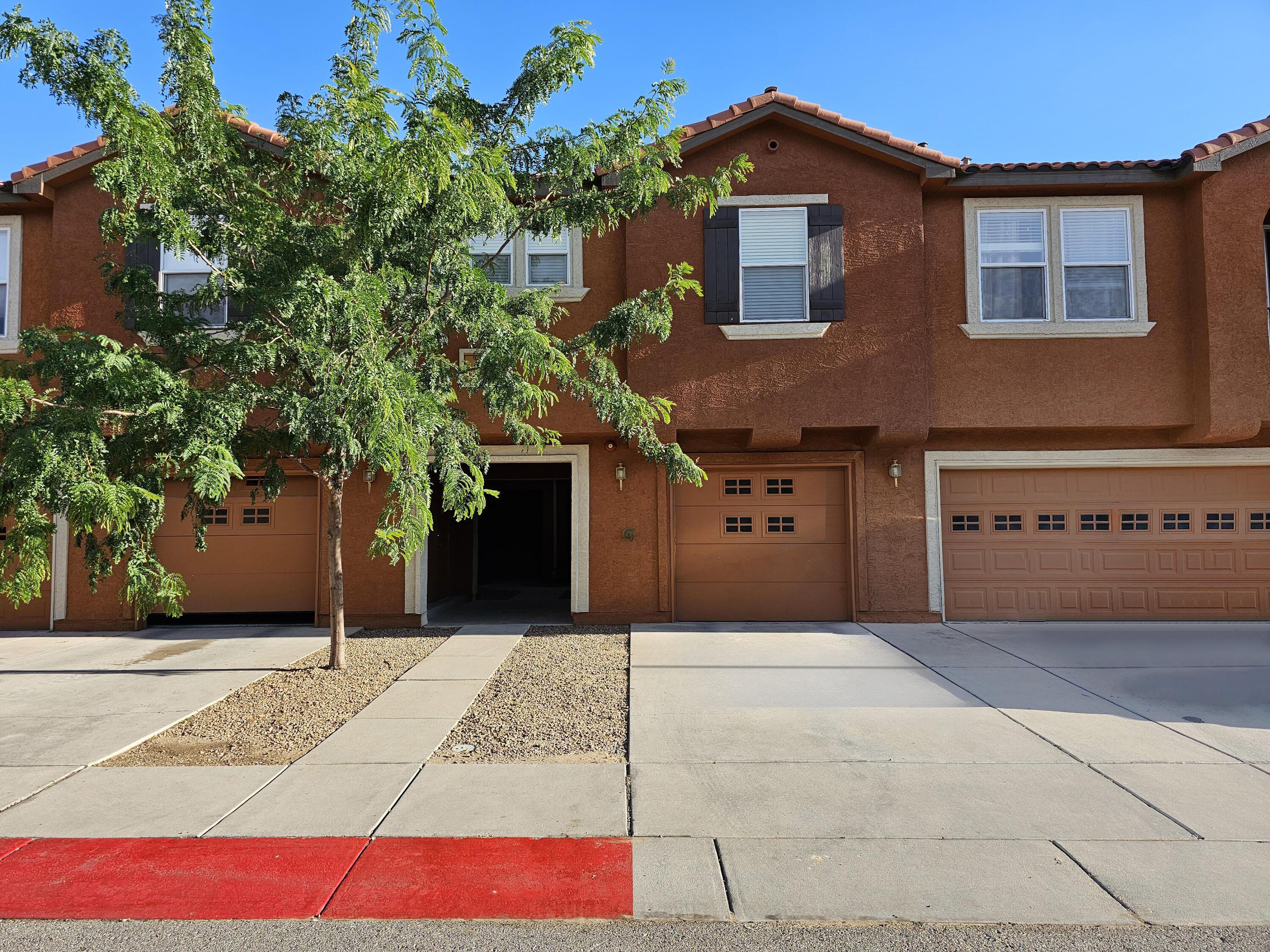 Arnett St, Downey, CA 90241