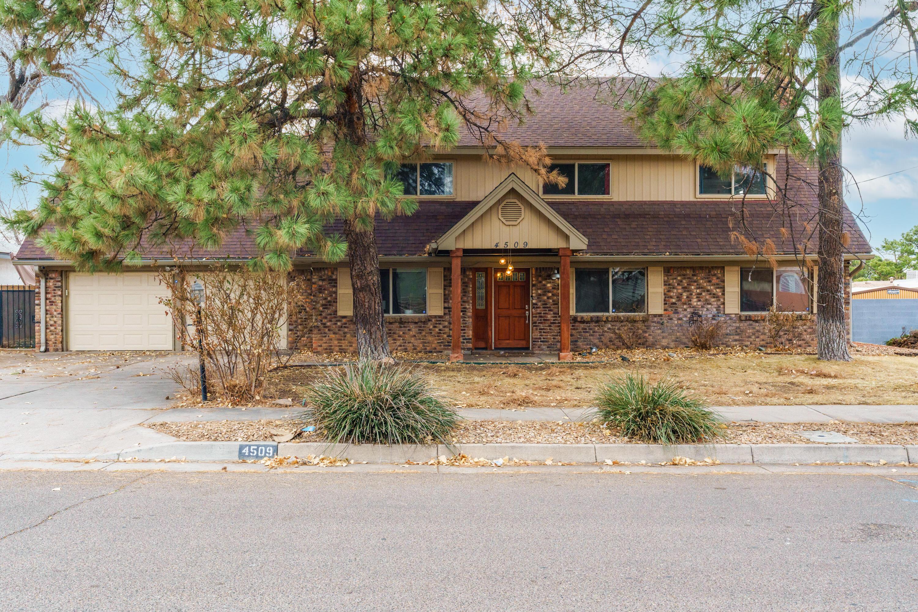Dona Marguerita Ave Ne, Albuquerque, NM 87111