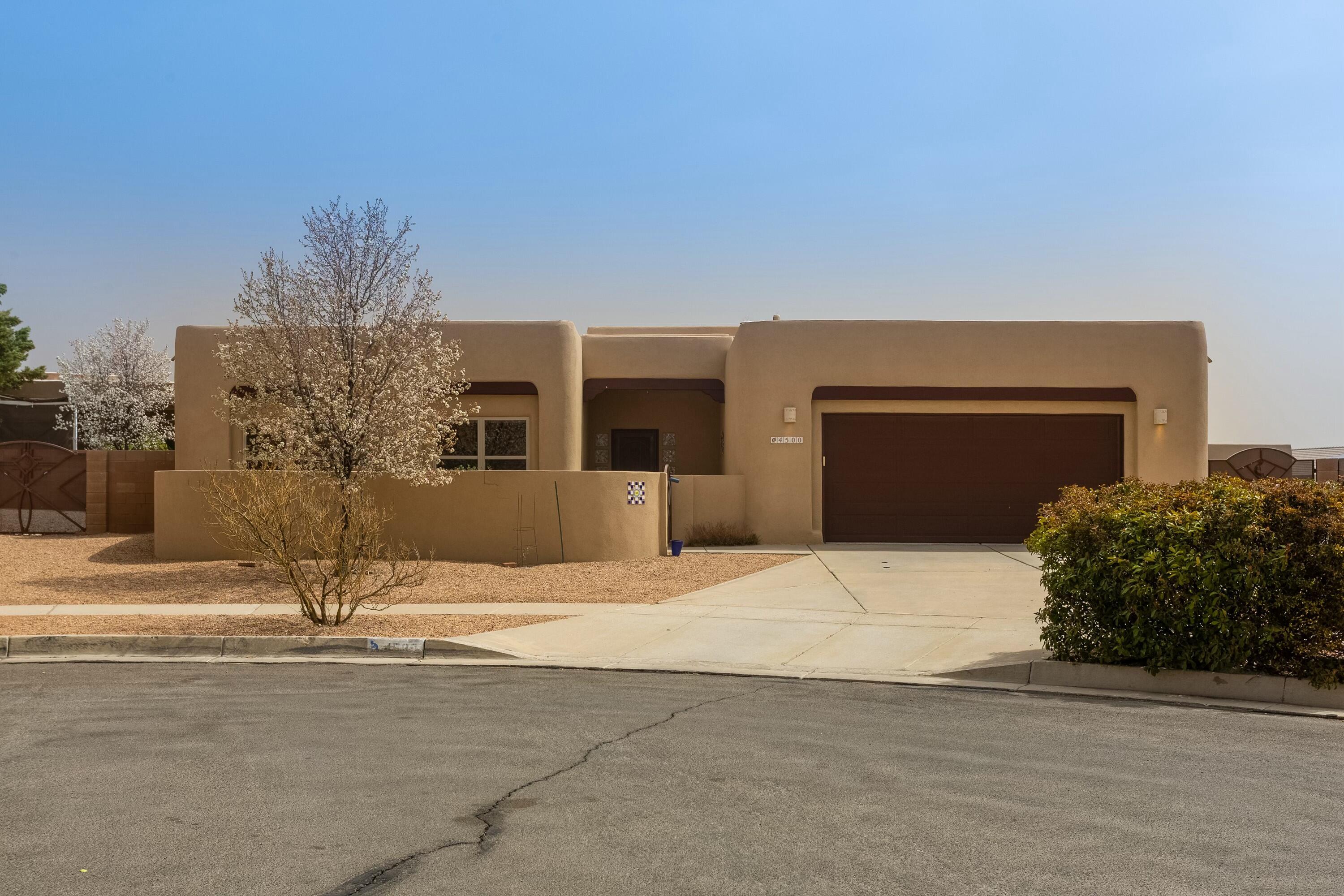 Capri Ct Nw, Albuquerque, NM 87114