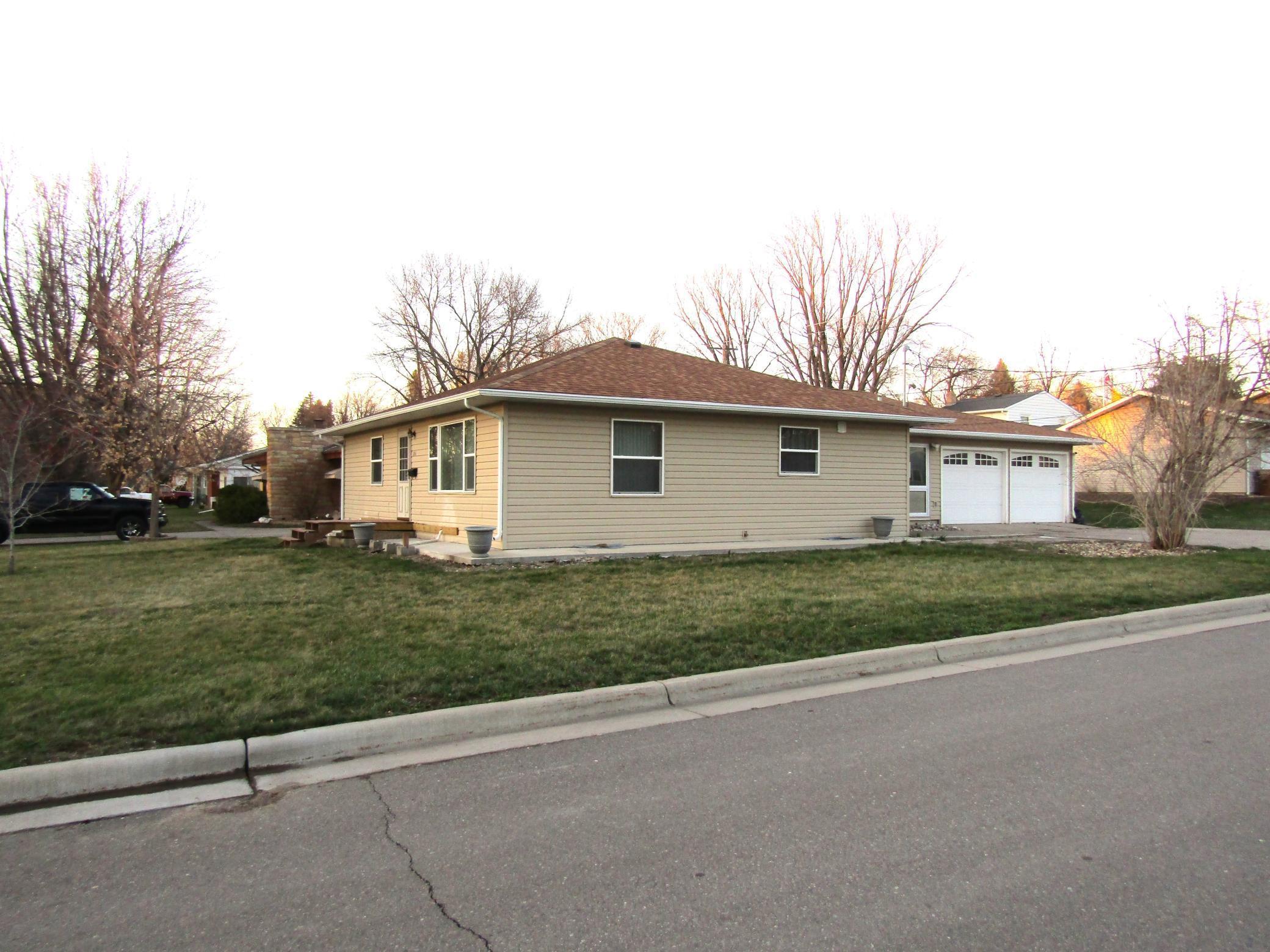 S 12th St, Montevideo, MN 56265