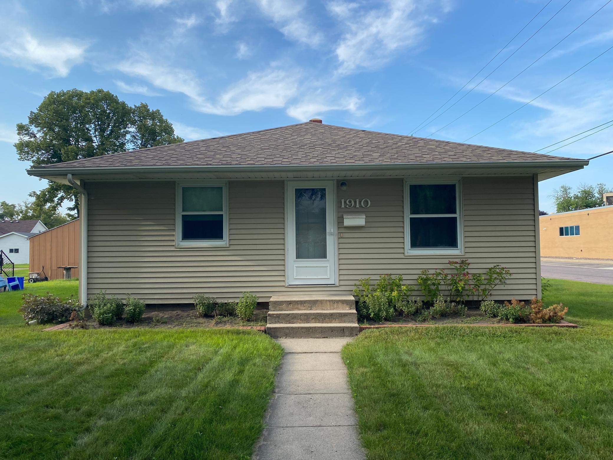 Mckinney Ave, Benson, MN 56215