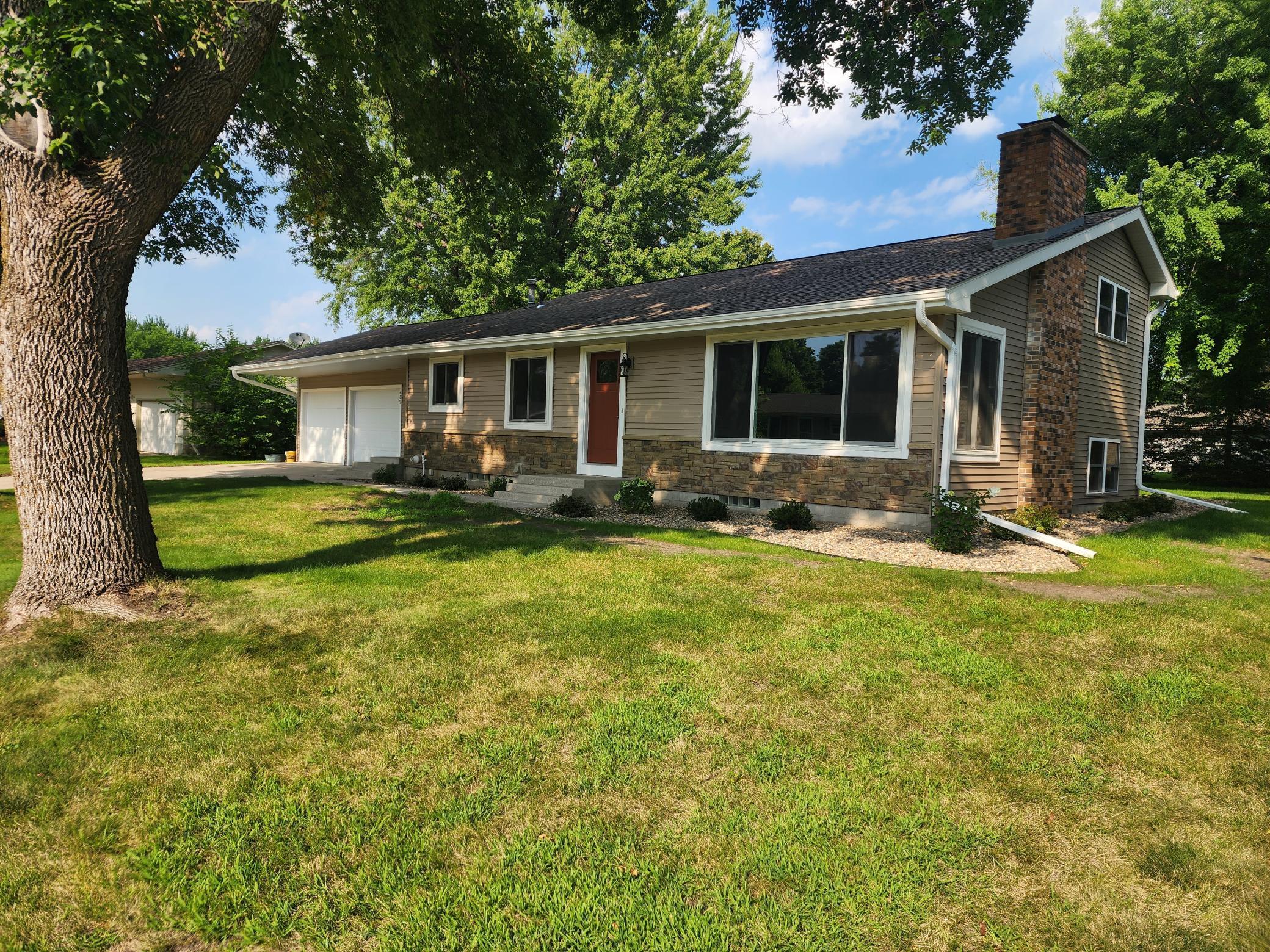 S 2nd St, Olivia, MN 56277