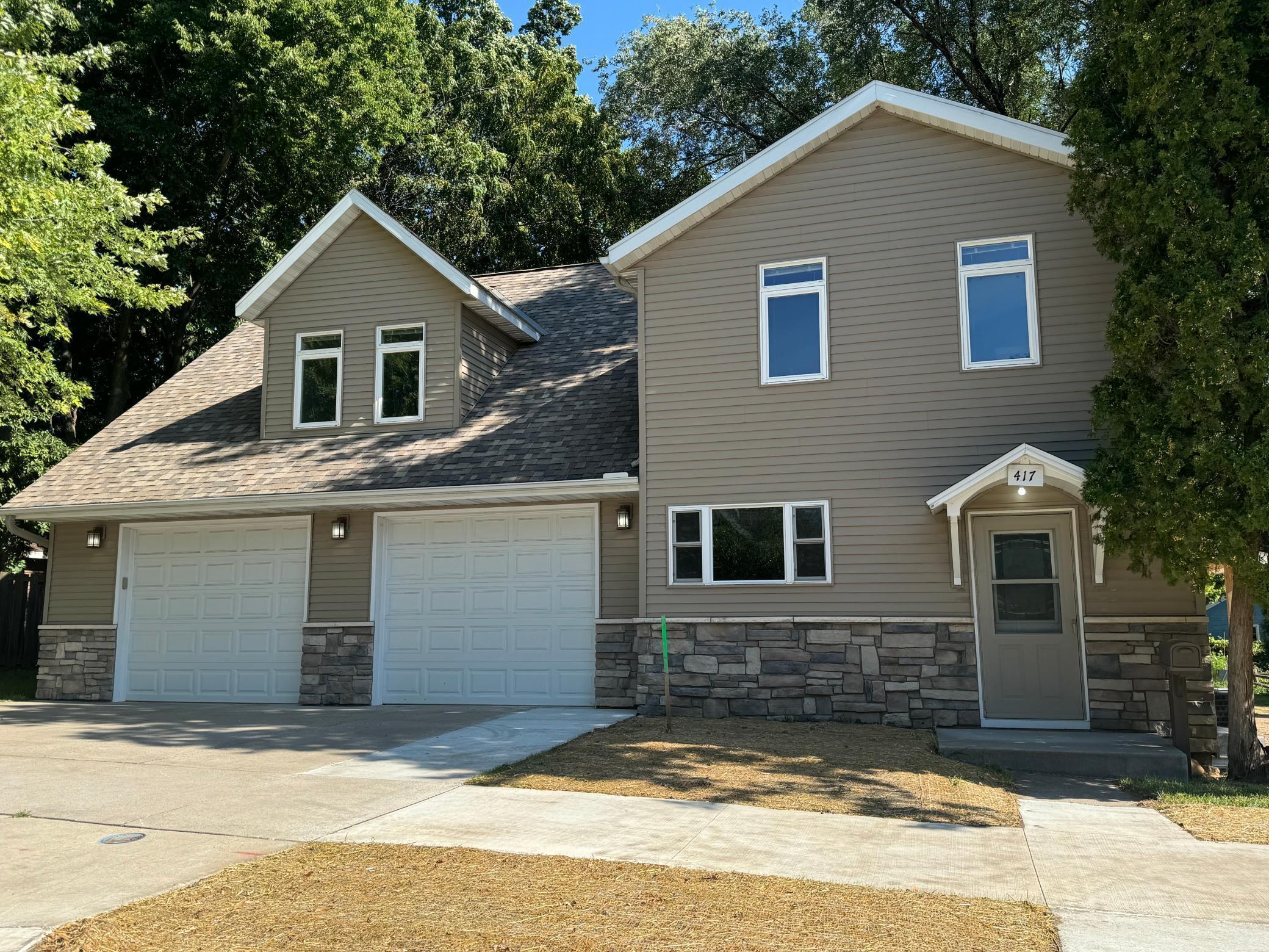 Pine St, Saint Peter, MN 56082