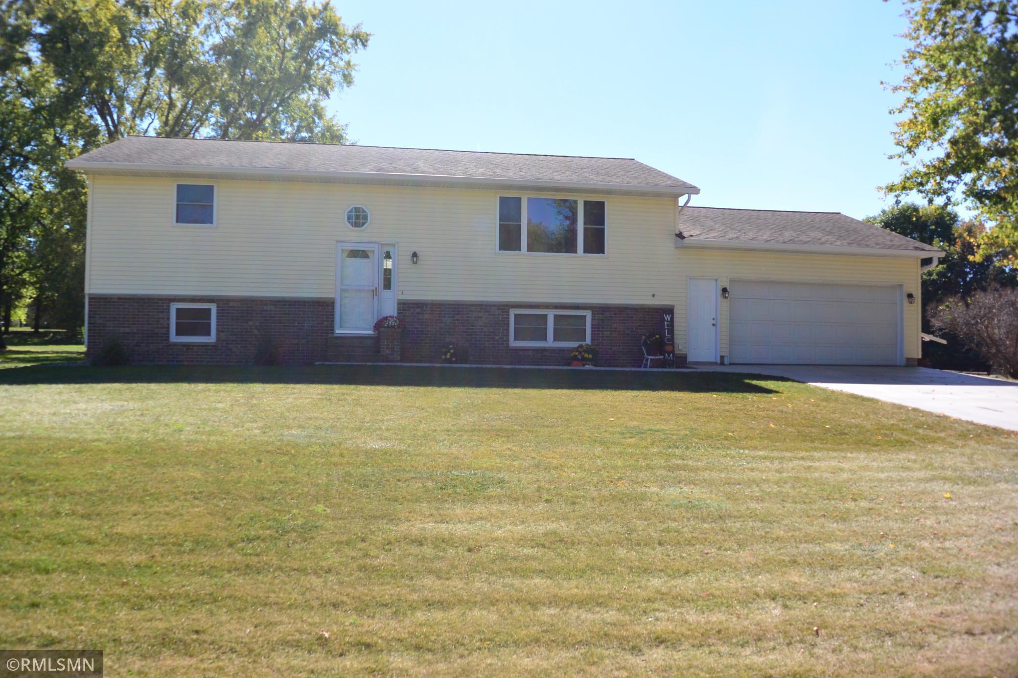 5th St E, Glencoe, MN 55336