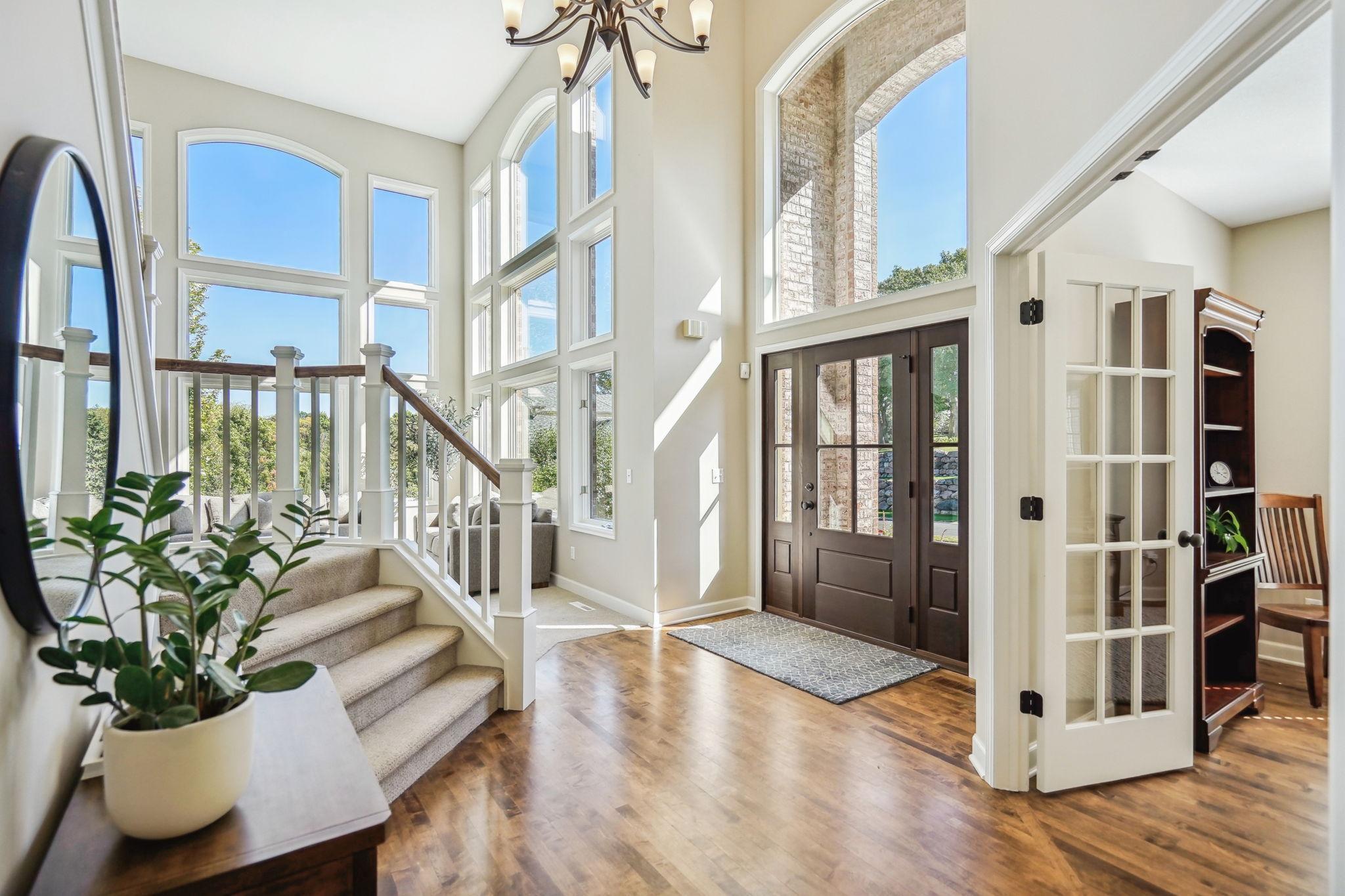 Highover Dr, Chanhassen, MN 55317