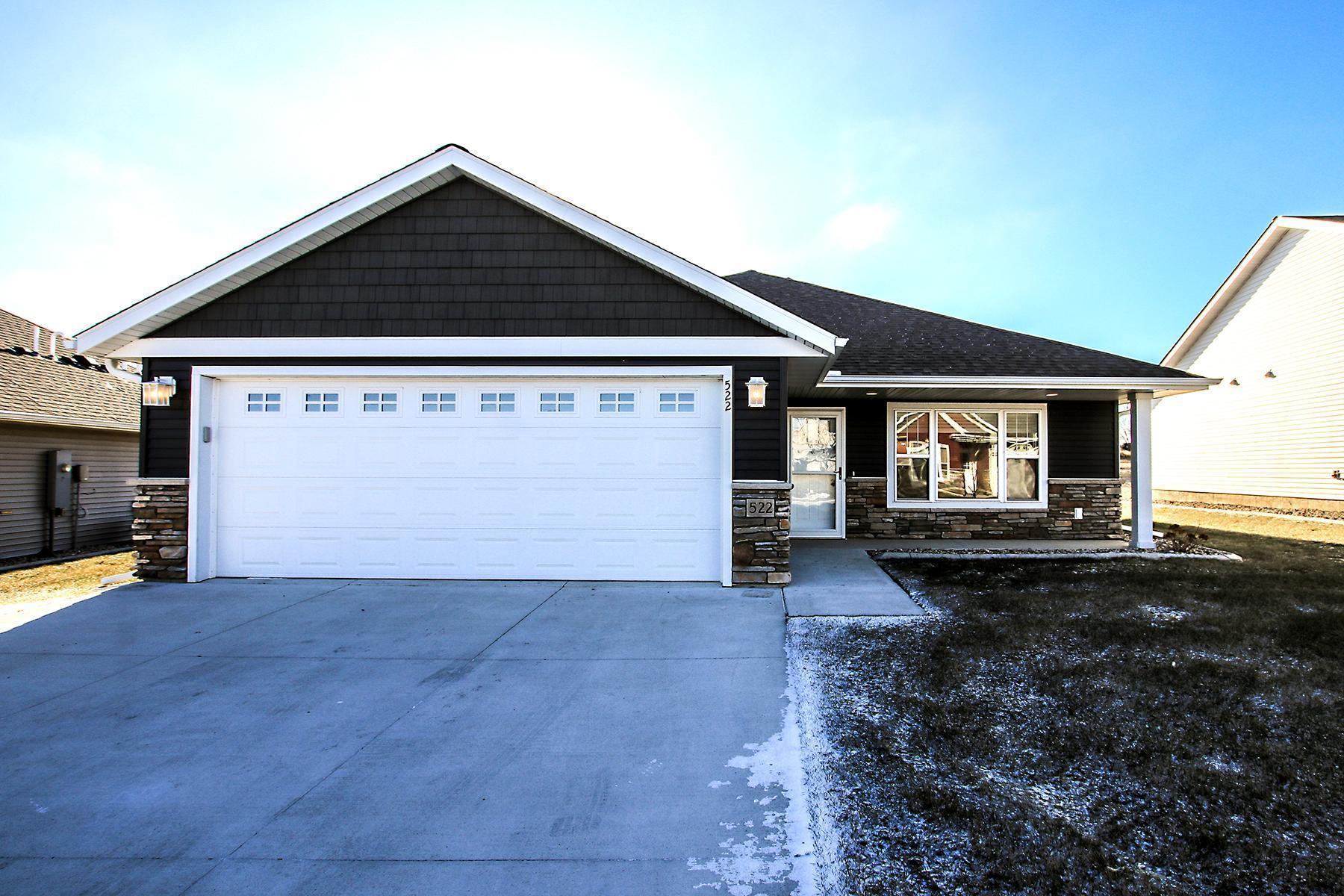 Southfork Cir Se, Hutchinson, MN 55350