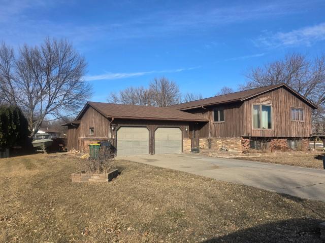 Hawthorne Dr, Marshall, MN 56258