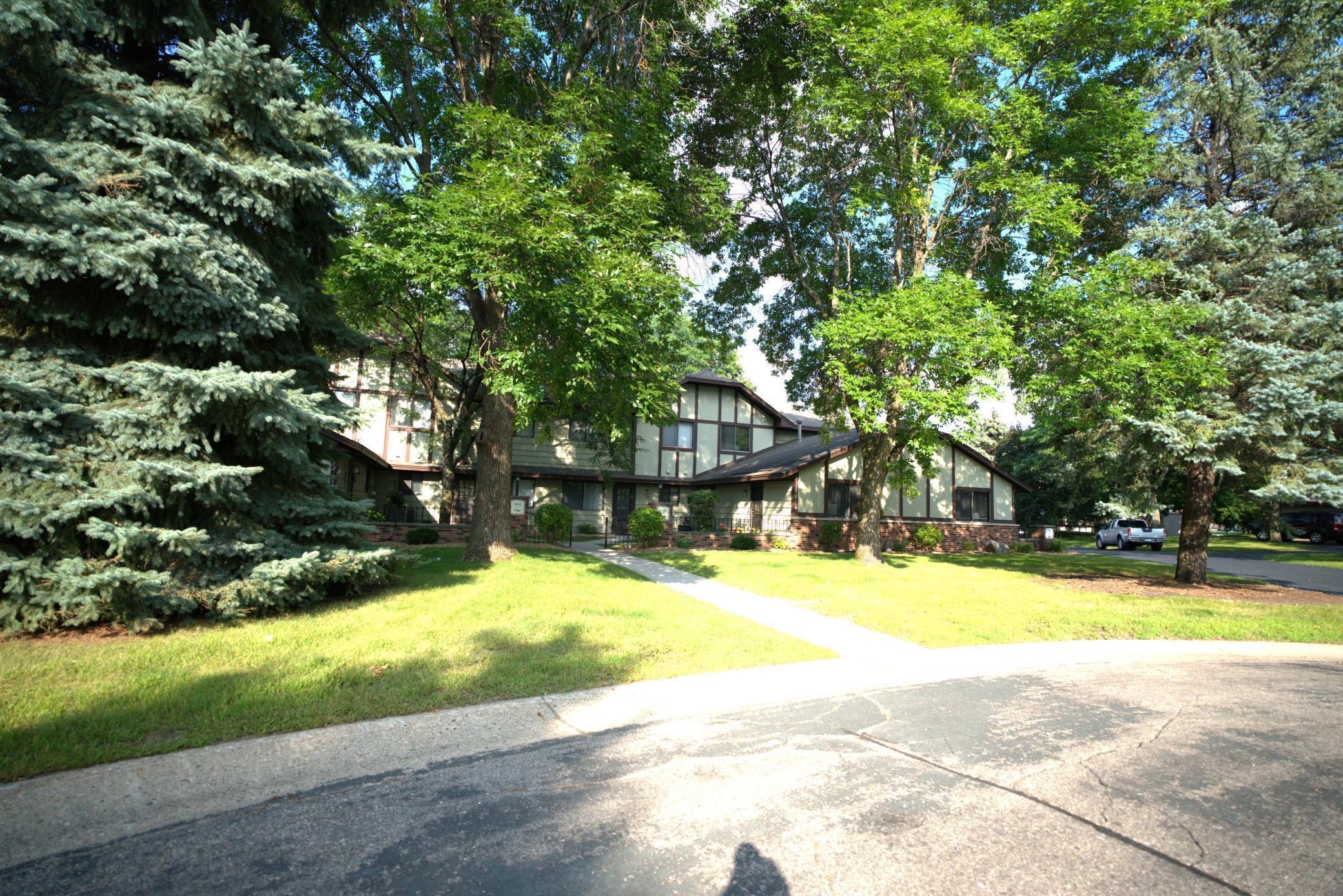 Villa Ct, Eden Prairie, MN 55346