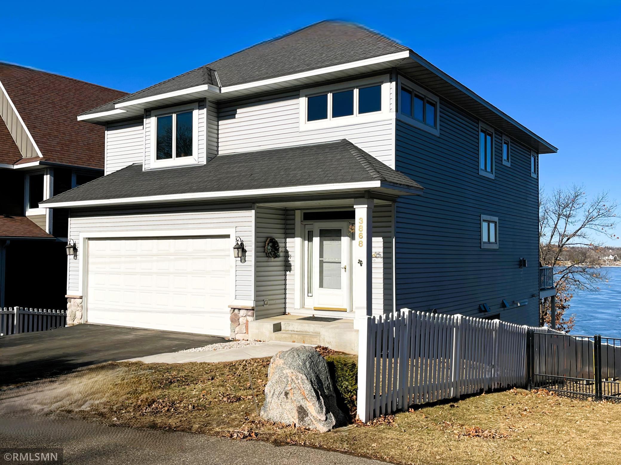 Green Heights Trl Sw, Prior Lake, MN 55372