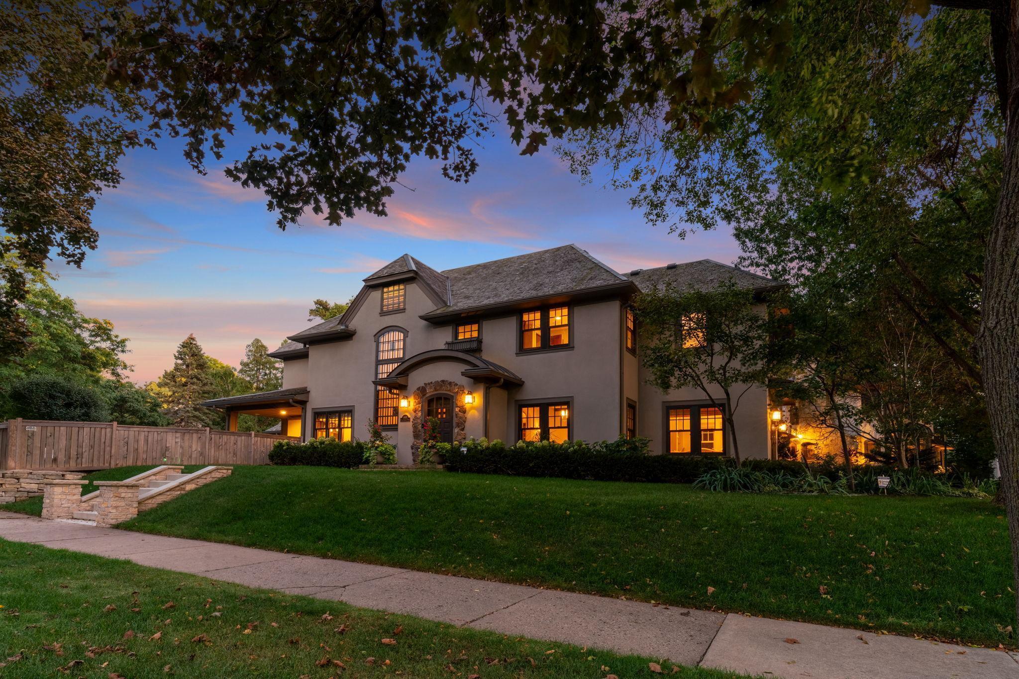 E Lake Harriet Pkwy, Minneapolis, MN 55419