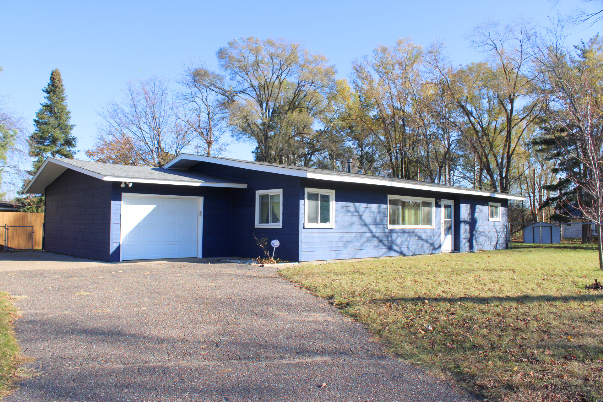 Undercliff St Nw, Minneapolis, MN 55433