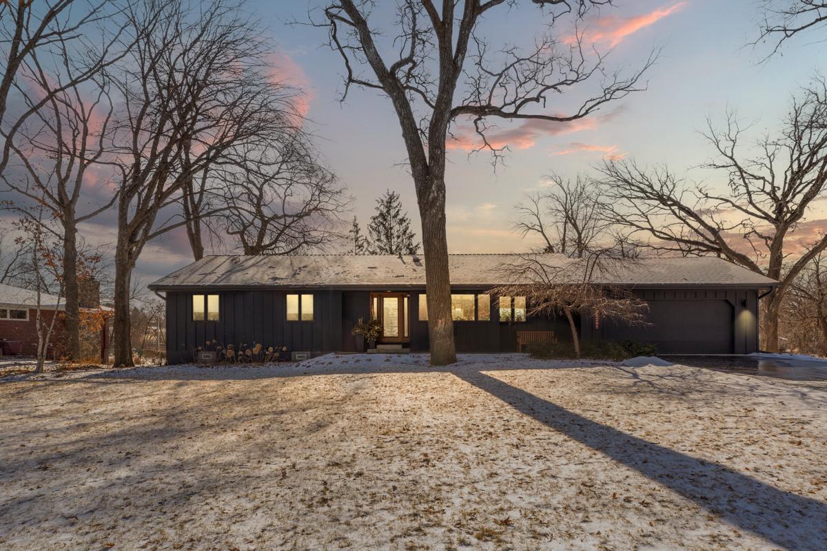 Wood Dr, Excelsior, MN 55331