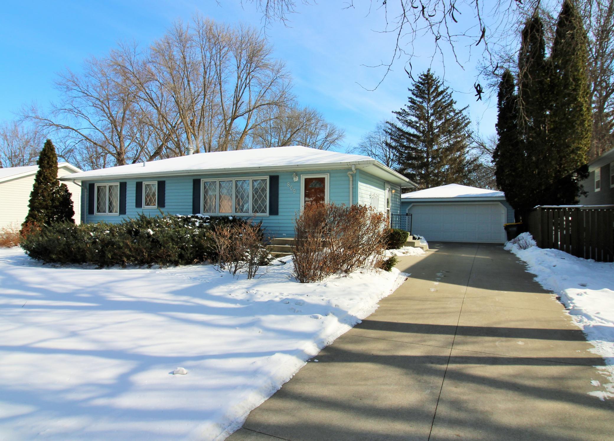 18th St Sw, Willmar, MN 56201