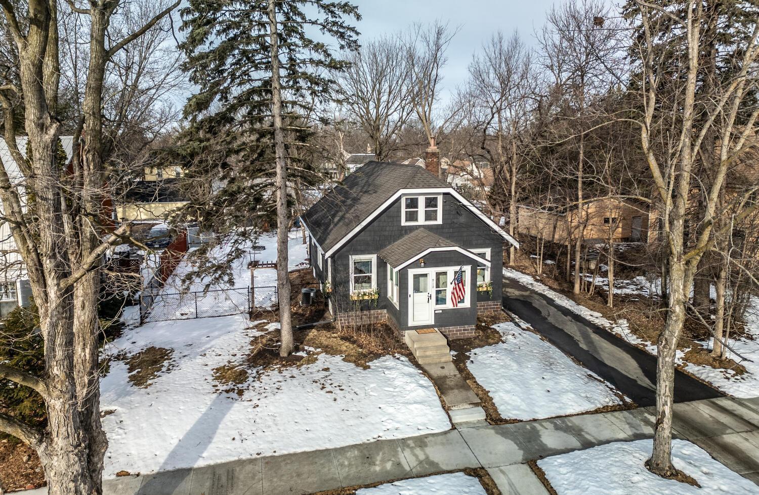 College St, Northfield, MN 55057