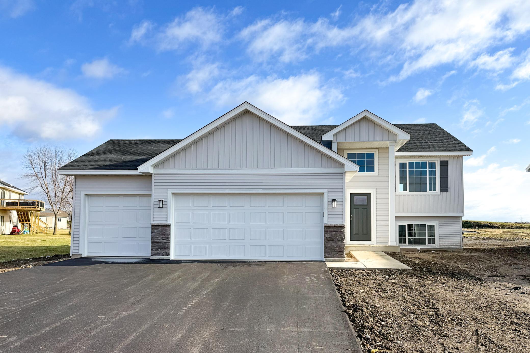 Brandenburg Ln, Waverly, MN 55390
