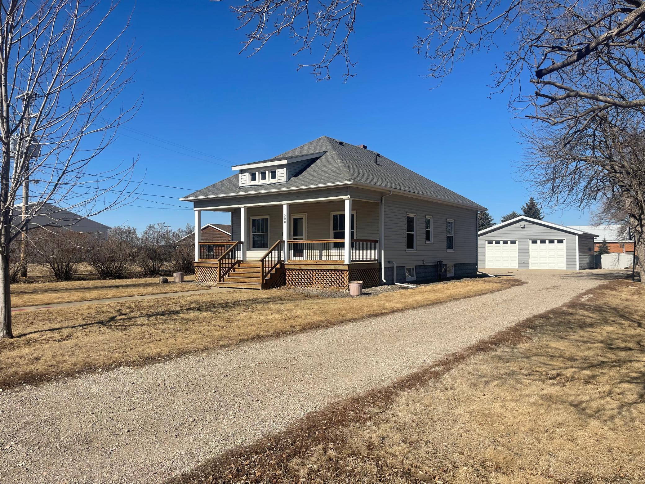 Craig Ave, Tracy, MN 56175