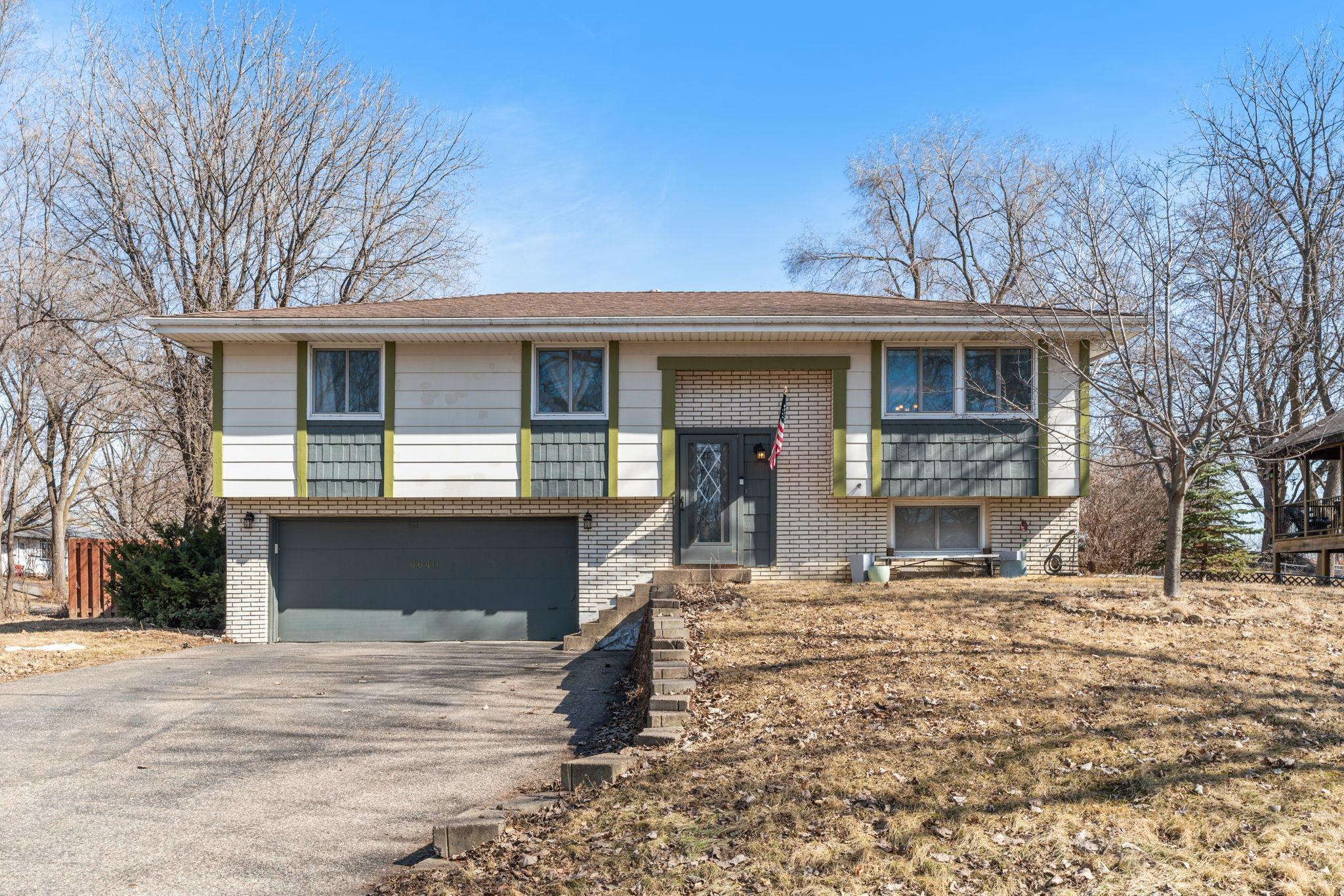 Berkshire Ln N, Maple Grove, MN 55311