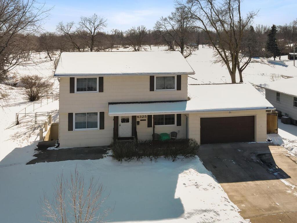 Estate Dr, Minneapolis, MN 55443