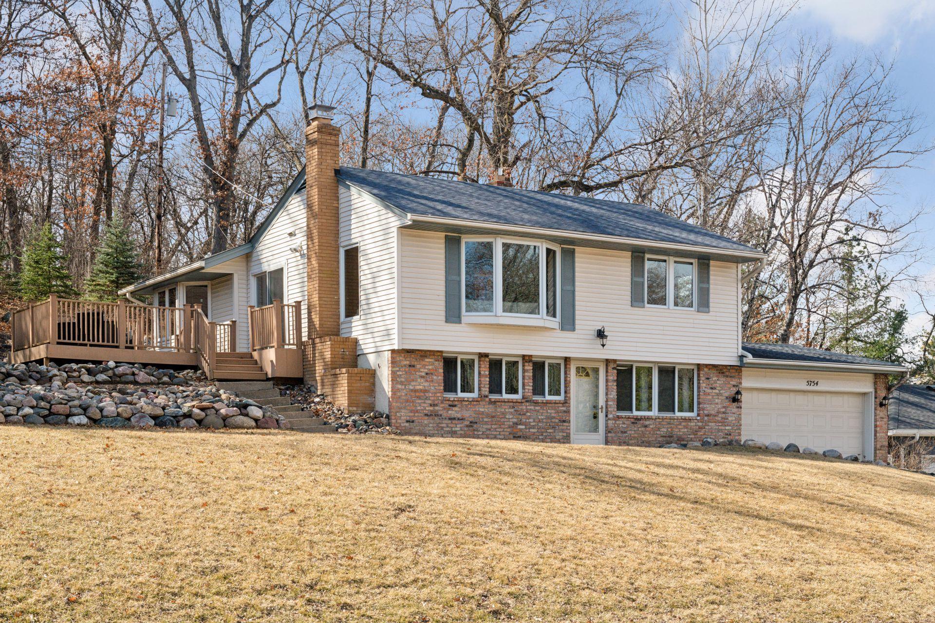 W Glen Moor Rd, Minnetonka, MN 55345