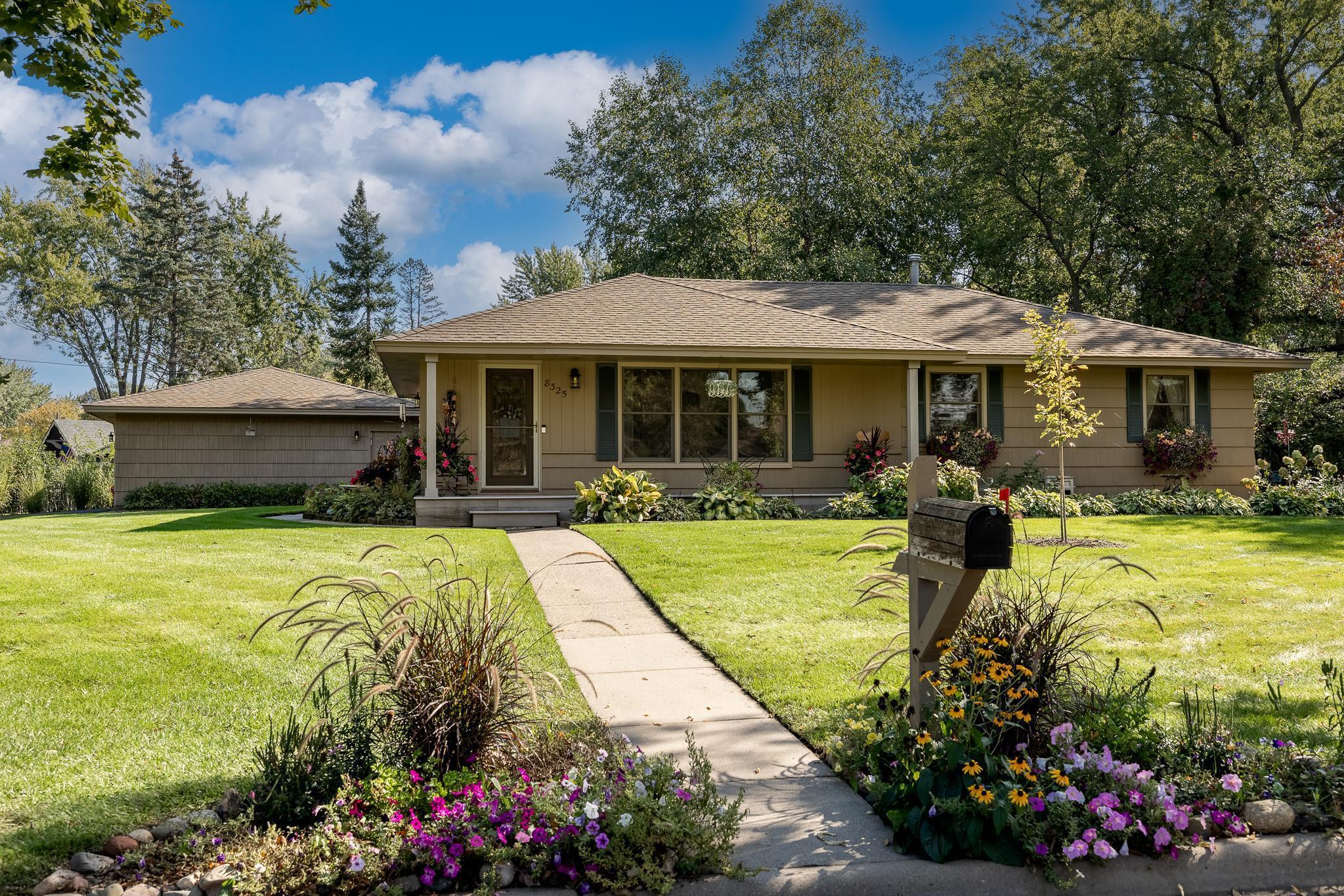 Goodview Ave S, Cottage Grove, MN 55016