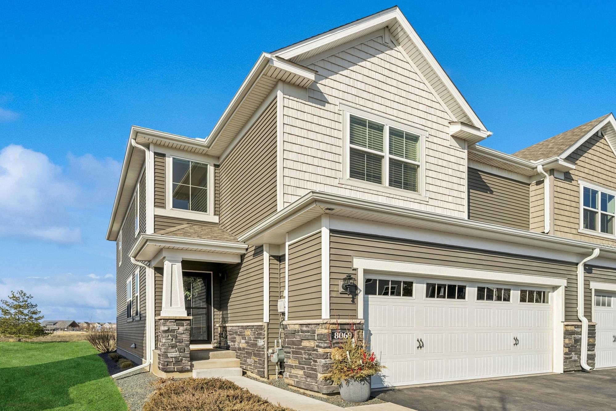 Evergreen Ln N, Maple Grove, MN 55369