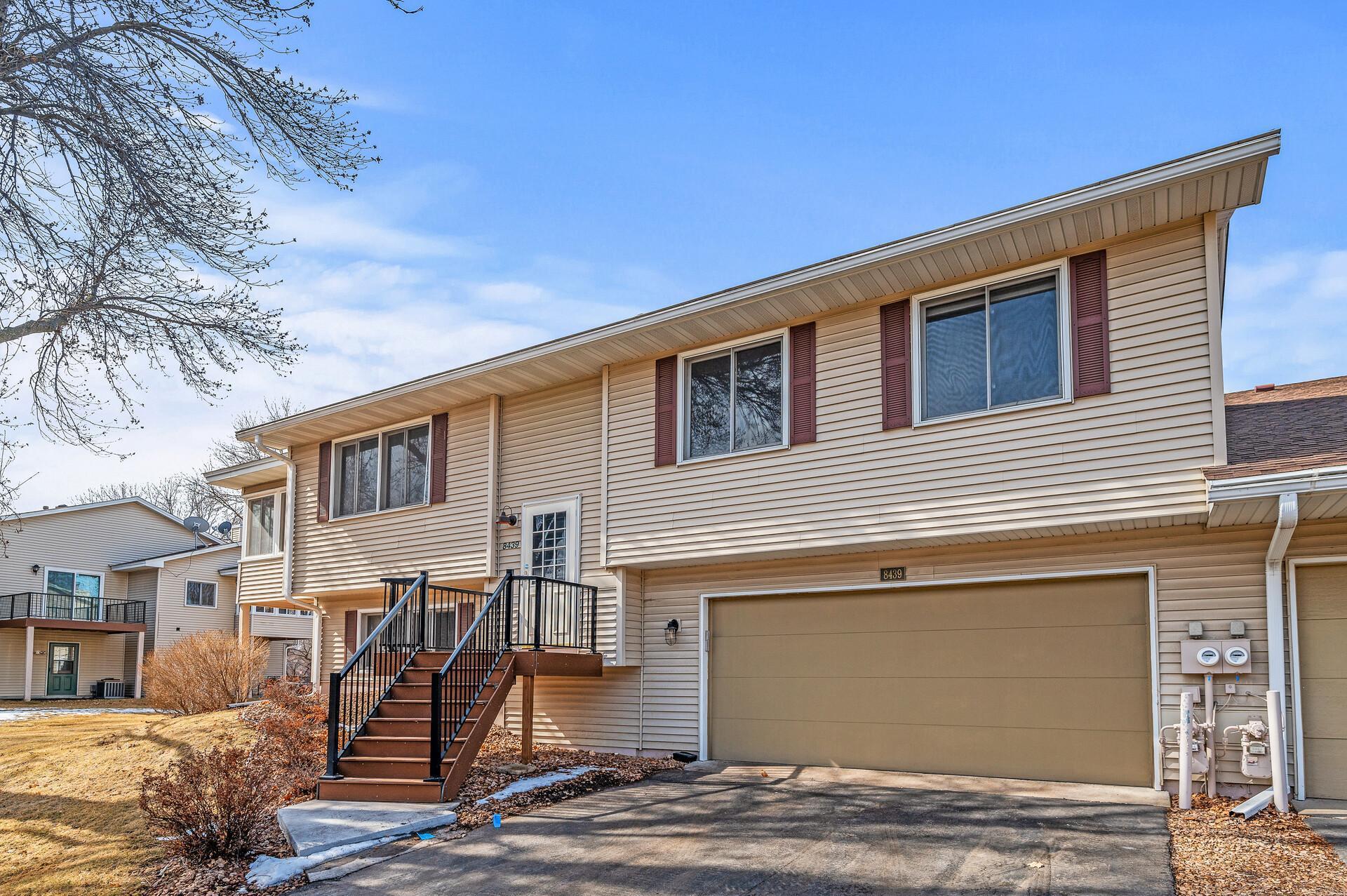Thomas Ct N, Minneapolis, MN 55444