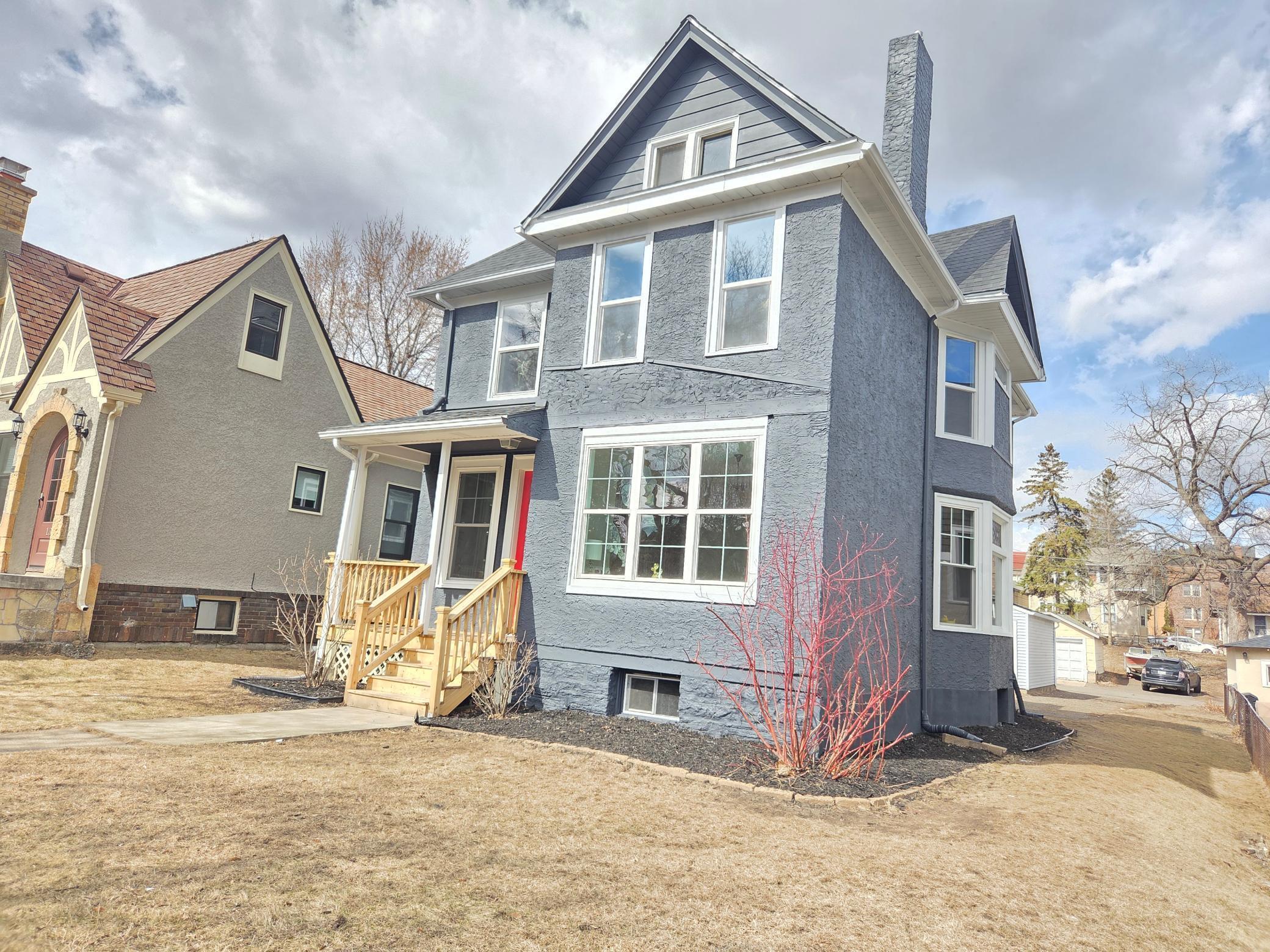 Lincoln Ave, Saint Paul, MN 55105