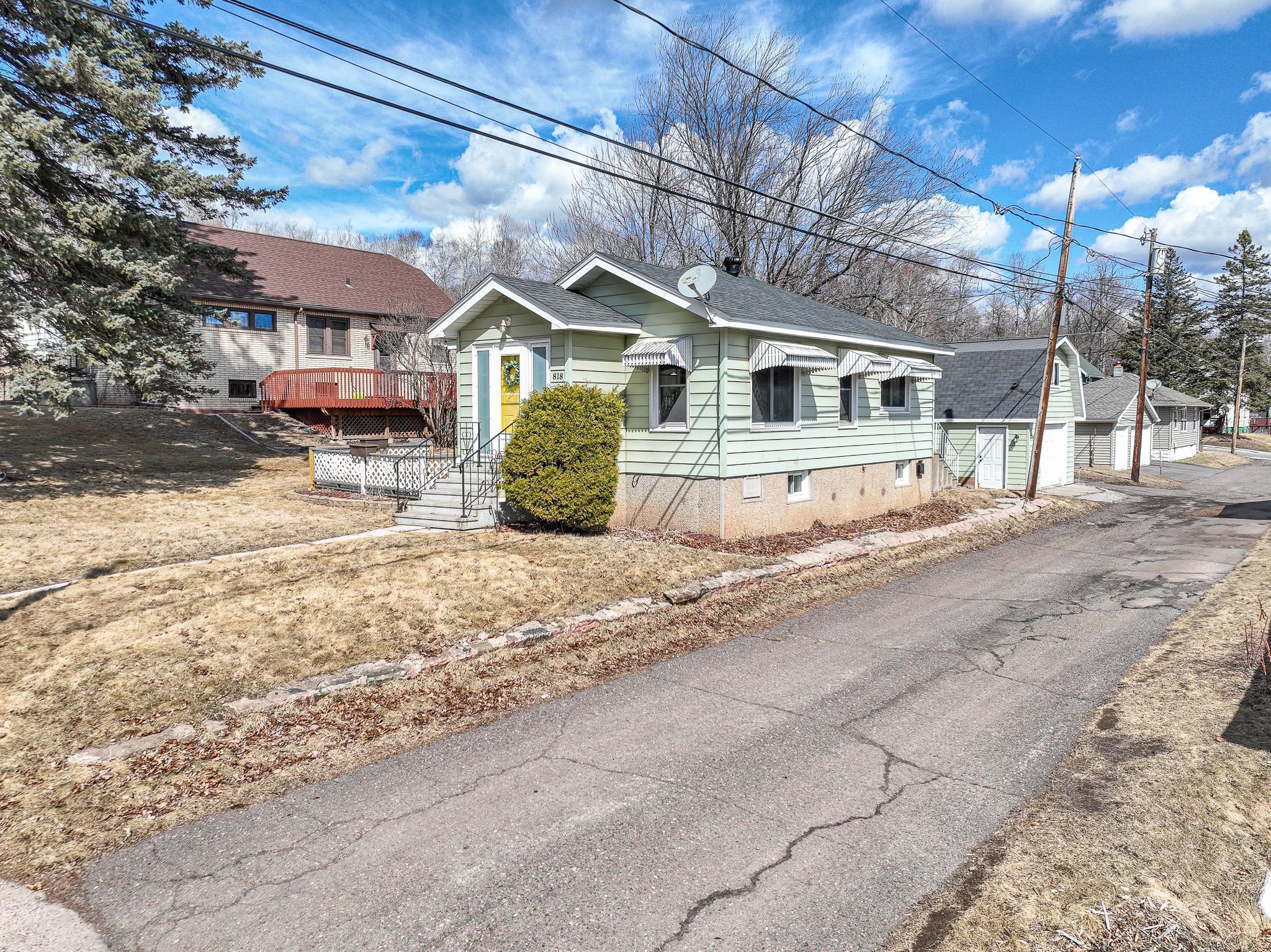 Dickerman Ave, Duluth, MN 55807